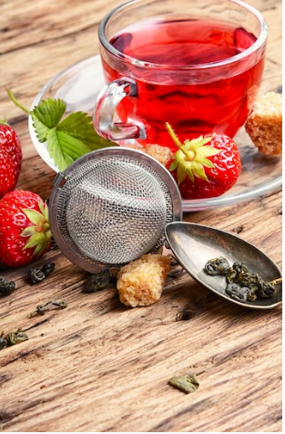 Tea (Strawberry Strainer)